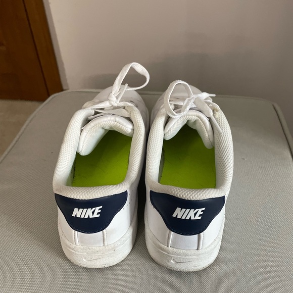 NIKE WOMENS SHOES SIZE 7.5 - Picture 7 of 7